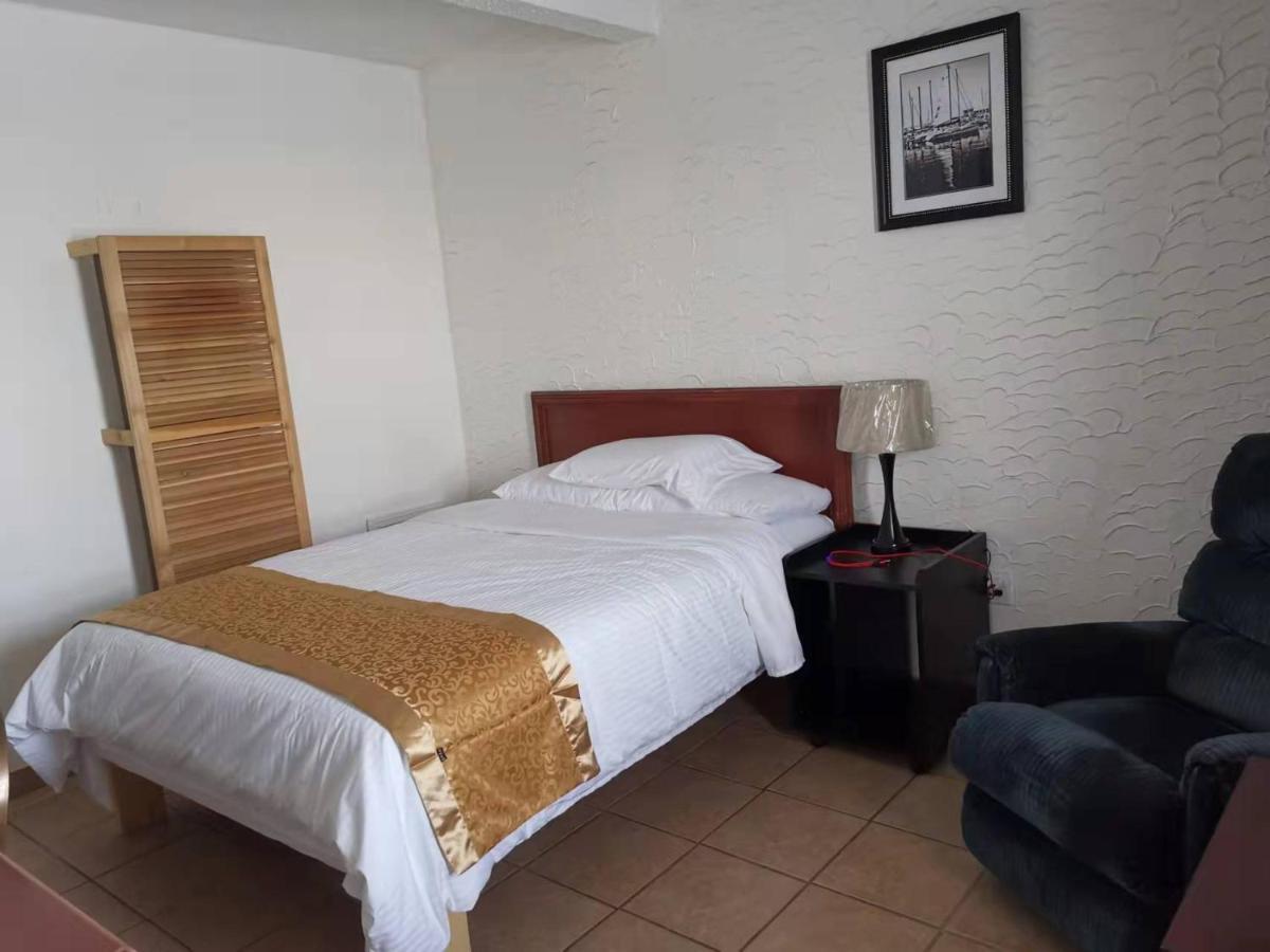 Dundurn Motel Extérieur photo